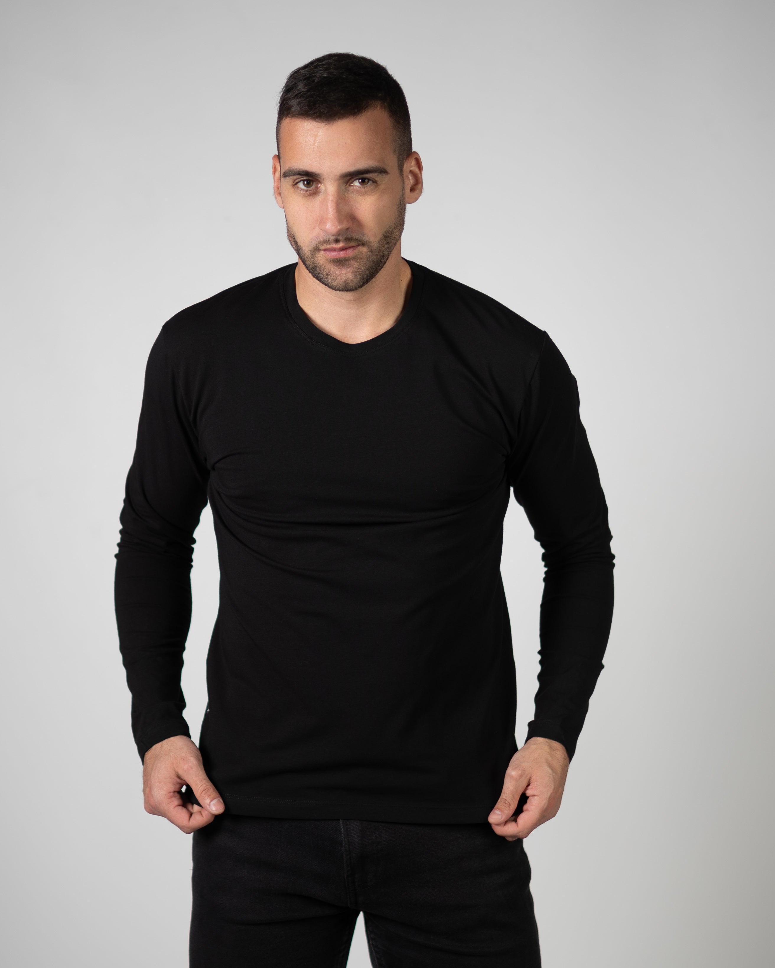 𝗧𝗵𝗲 𝗼𝗻𝗹𝘆 𝗼𝗻𝗲 𝗟𝗼𝗻𝗴 | Basic majica - Black